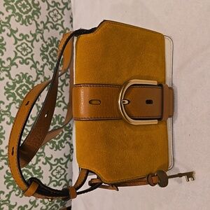 Fossil Wiley Suede & Leather Saddle Bag Crossbody – Mustard & Cream